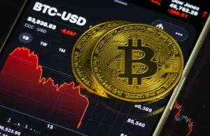 Bitcoin Drops Toward $90K as Trump-Greenland Tensions Shake Markets