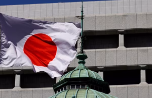 BOJ Stimulus Exit Triggers First Decline in Japan’s Cash Supply in 18 Years