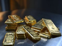 Market Fear Fuels Gold’s Run to $5,600 as Silver Breaks $120