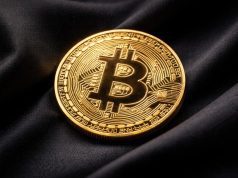 Bitcoin Slides Below $90,000 as Fiscal Fears and Greenland Tensions Hit Risk