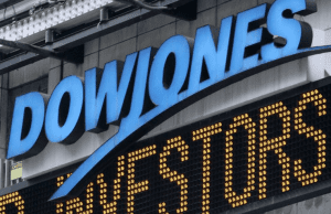 Dow Sets New Record With Tech Rally Offsetting Energy Weakness