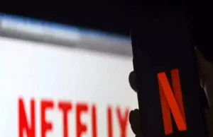 Netflix Shares Tumble to 12-Month Low as Selloff Deepens