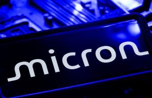 Micron Shares Jump 5% on Memory Chip Strength and Insider Buying