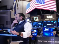 U.S. Stocks Climb on Strong Bank Earnings as Iran Tensions Ease