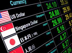 Asian Currencies Slide as Dollar Strengthens Ahead of ECB, BoE Decisions