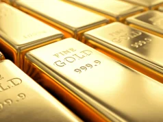 Gold Holds Firm but Stays Rangebound as Iran Blockade, Inflation Loom
