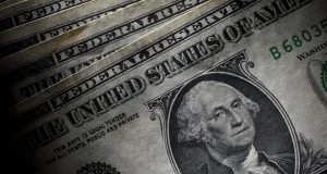 Dollar Drops for Second Week as Markets Bet on Iran Peace Deal