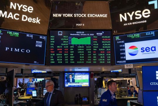 Stocks Trade Mixed Amid Iran Peace Talks Optimism; S&P 500 Eyes New High