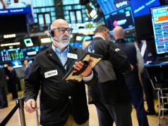 Wall Street Reverses Gains, Slips as Warsh Hearing Unfolds