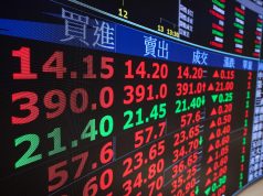 Asia Stocks Edge Higher on Tech Gains as Chinese Shares Slip