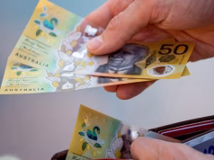 Australia Household Spending Drops 1.1% in April After Strong March Surge