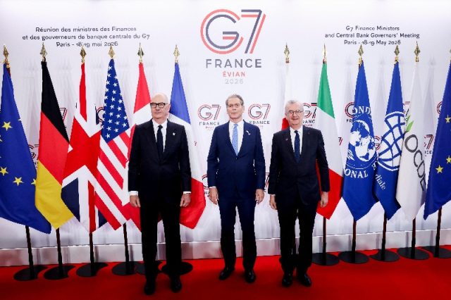 g7