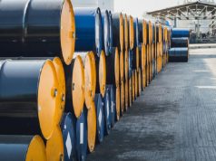 Oil Rally Cools as U.S. Confirms Safe Passage in Hormuz