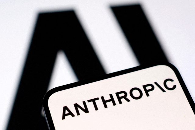 FILE PHOTO: Anthropic plans to provide Mythos access to European banks soon, sources say
