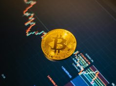 Bitcoin Stays Below $60K as Rate Fears and ETF Outflows Weigh