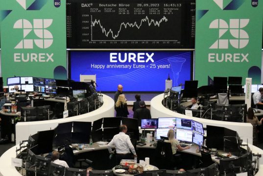 European Stocks Rise as STMicro Outlook Boosts Tech Amid Iran Uncertainty
