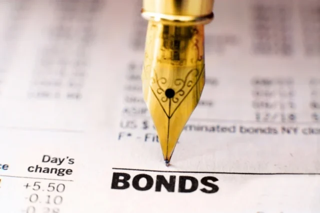 us-eurozone-bonds