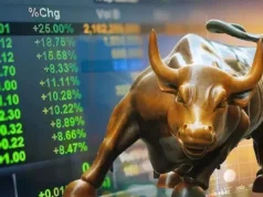 Stocks Hold Gains as Amazon Rally Offsets Apple Slide and Bond Sell-Off