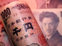 Asian Currencies Rise as Dollar Nears Six-Week Low; Rupee Gains After RBI Hold