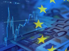 European Stocks Hit Record High as Strong Earnings Offset Tech Weakness