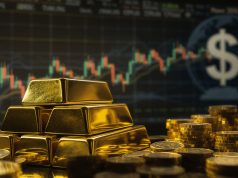 Gold Falls as Fed Rate Hike Fears and Higher Oil Prices Pressure Bullion