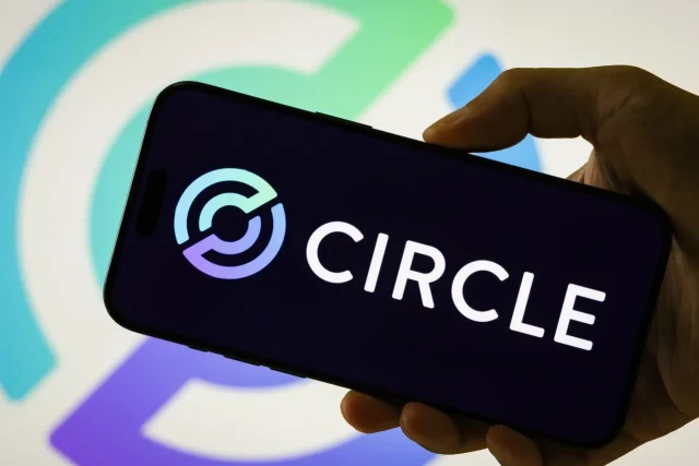 large_Circle_Internet_jpg_add0182c9c